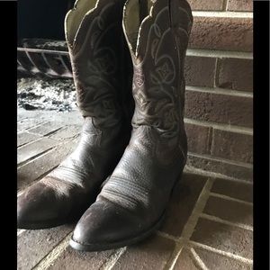 Ariat Cowboy Boots wms. 8.5